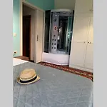 Master Rose House With Sea View بيت للعطل