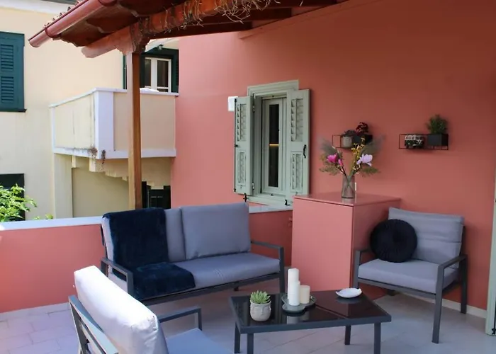 Nyaraló Master Rose House With Sea View *