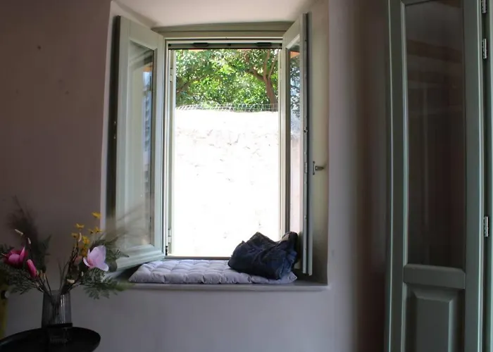 Master Rose House With Sea View