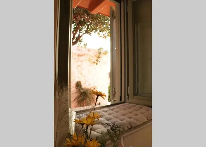 Nyaraló Master Rose House With Sea View *